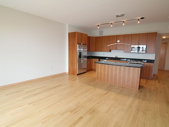 5th image of 1120 2nd St S #613