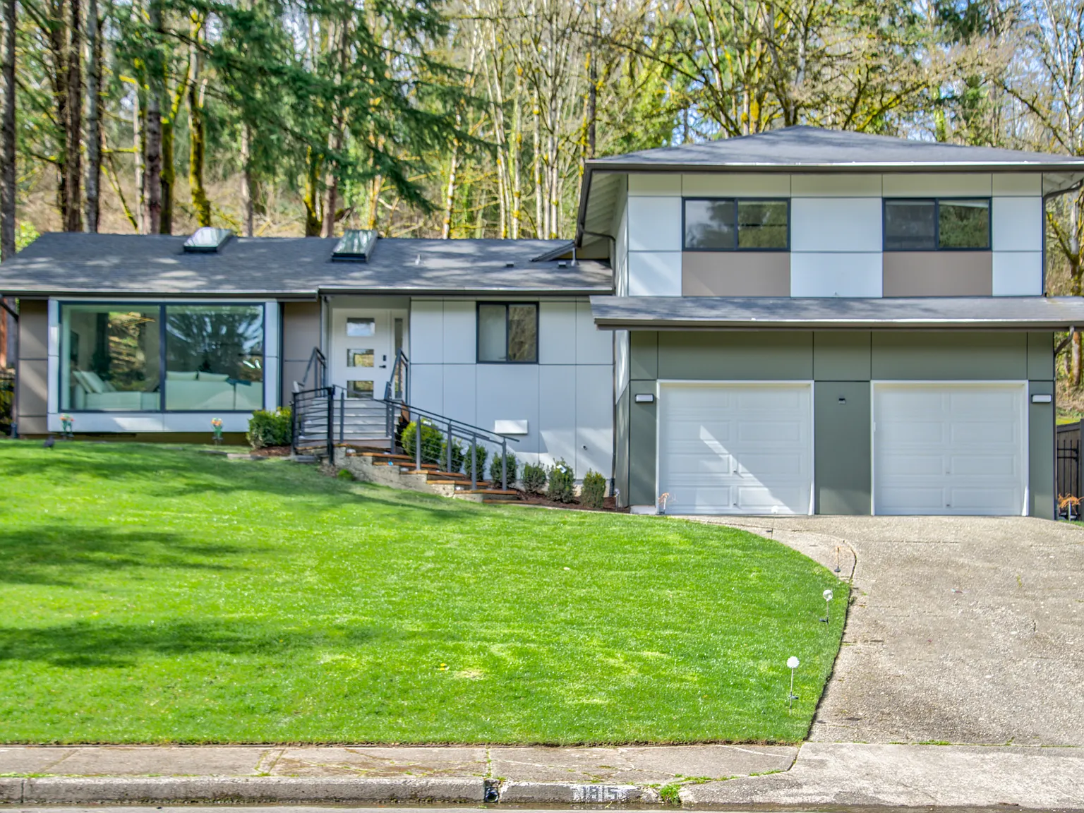 1915 177th Ave SE — Photo 1