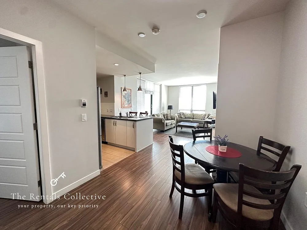 2 bed, 943 sqft, $3,750 — Photo 1