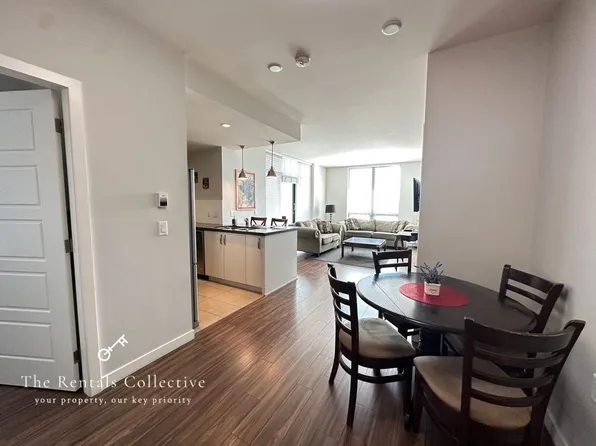 215 W 1st St, North Vancouver, BC