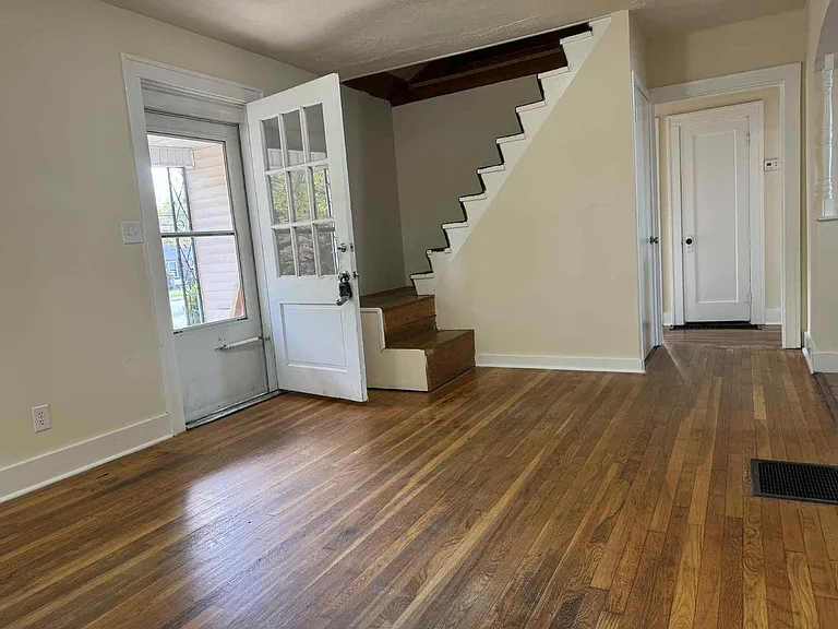 1611 Nutwood St #1 — Photo 11