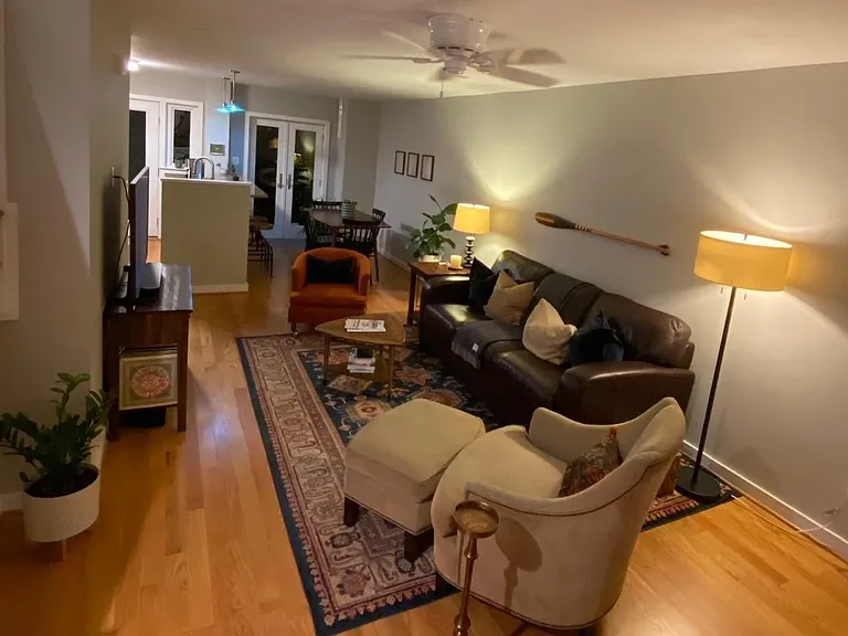 1129 Colonial Ave — Photo 5