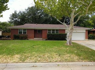 1126 Usher St, Benbrook, TX 76126