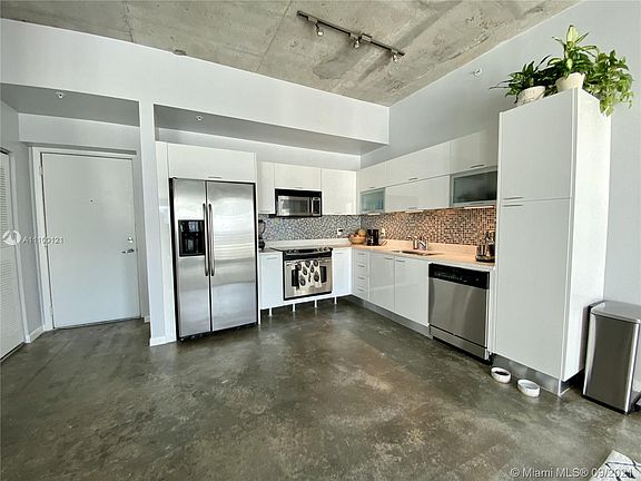 2nd image of 133 NE 2nd Ave APT 2208