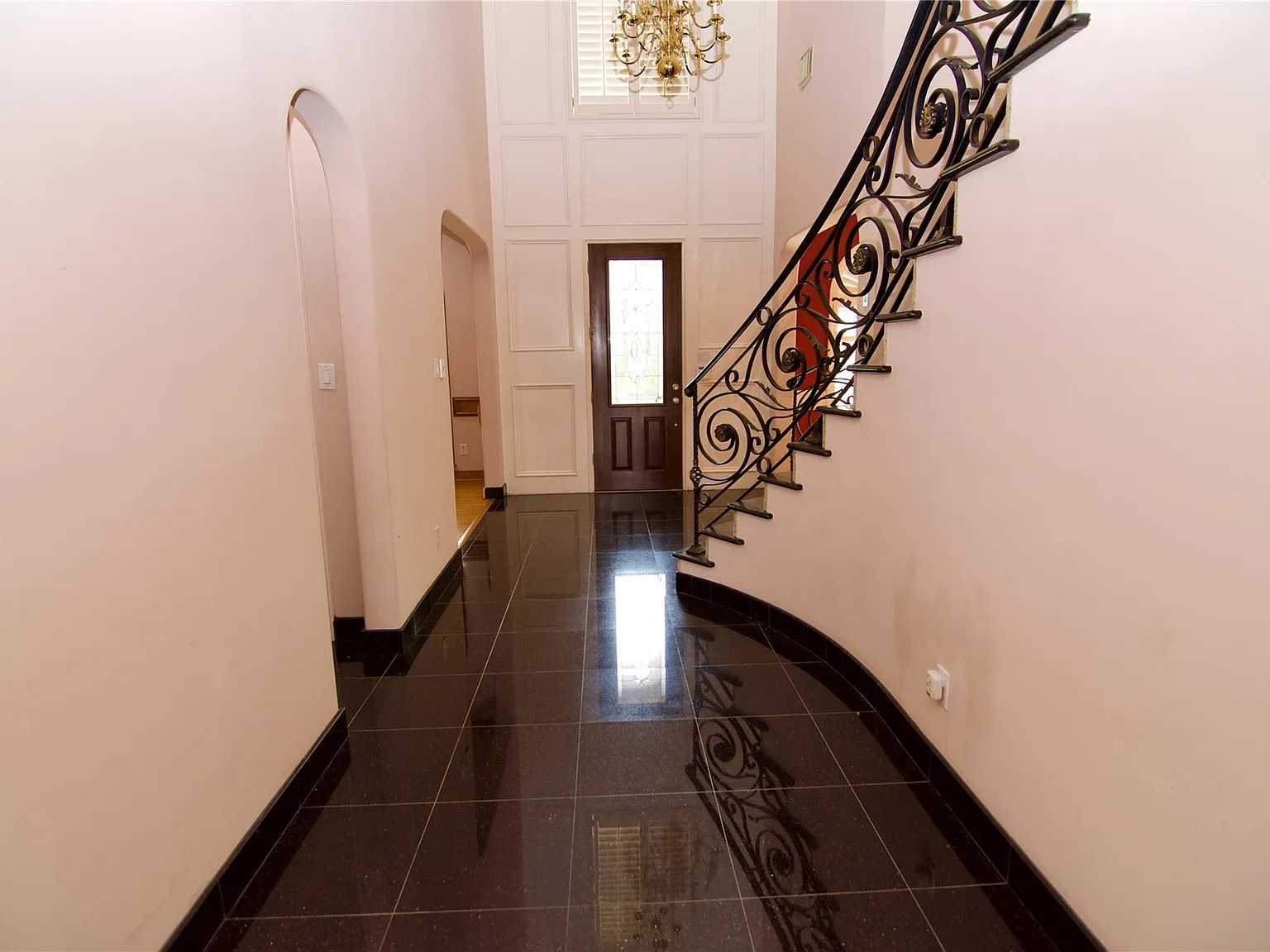 4 bed, 3.5 bath, 4345 sqft, $4,775 — Photo 3