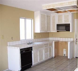 2nd image of 616 Bernier Cir