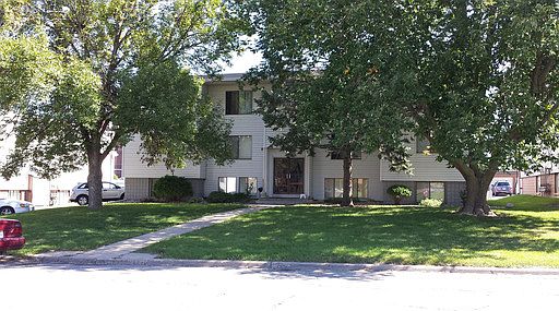 2nd image of 3739 W 9th St APT 2