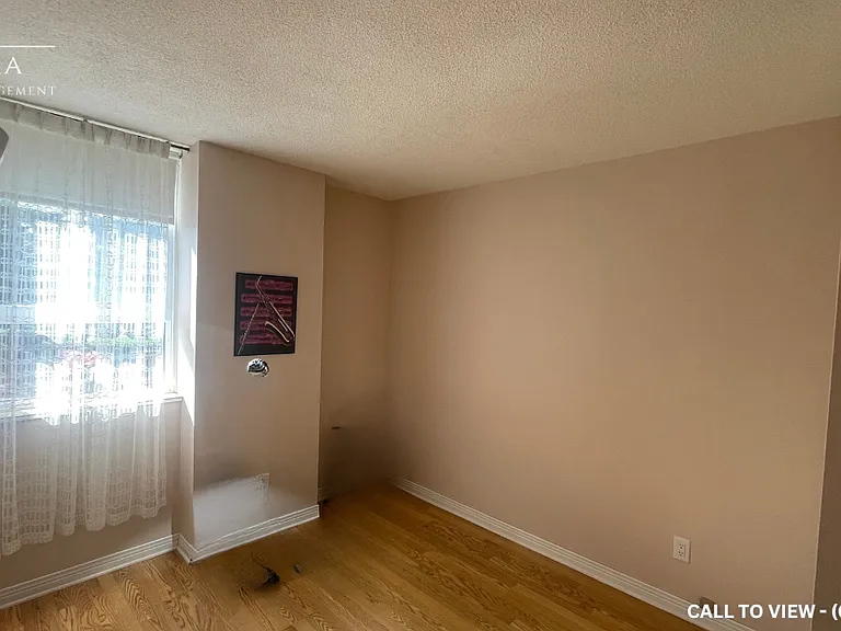 2000 Jasmine Cres #209 — Photo 7