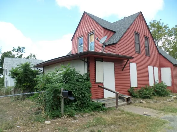 210 34th Street Dr SE, Cedar Rapids, IA 52403