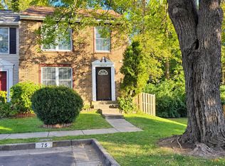 10327 Granite Creek Ln, Oakton, VA 22124
