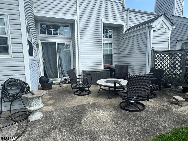 419 Cardinal Ln — Photo 15