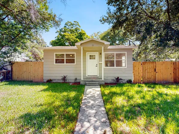 1924 48th St S, Saint Petersburg, FL 33711