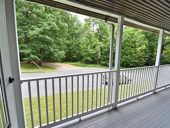 2nd image of 21 Oakwood Dr