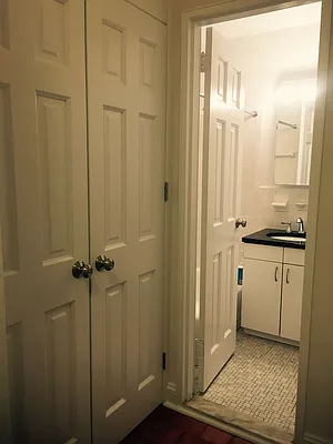 Rented by Metropolis Real Estate of Manhattan | media 6