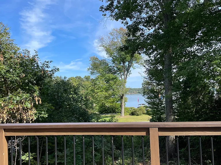Lakeview Dr — Photo 7