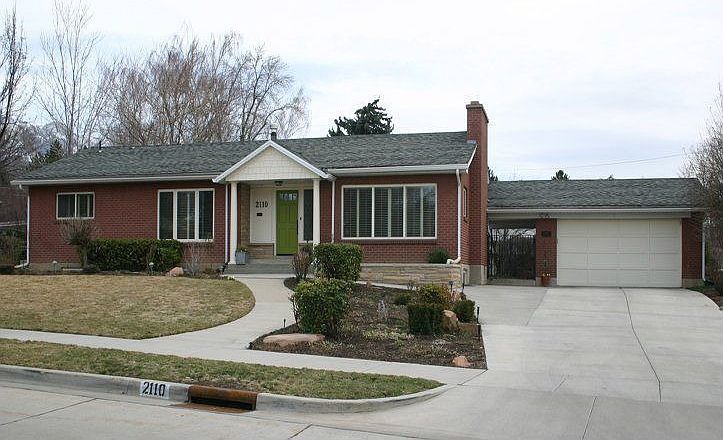 1st image of 2110 Country Club Dr
