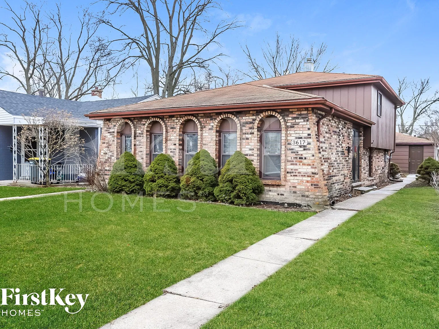 3 bed, 2.0 bath, 1197 sqft, $2,745 — Photo 2