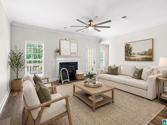 3rd image of 105 Olivia Dr