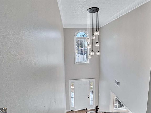 4th image of 4061 Jewell Ter