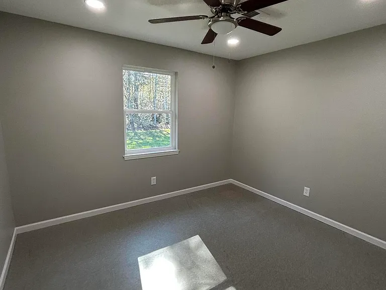 1010 Telly Rd #B — Photo 5