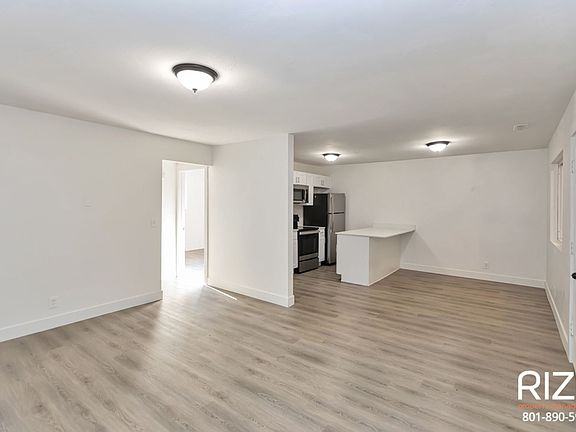4th image of 935 E 600 S APT 22