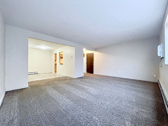 4th image of 636 36th St SW #644-103