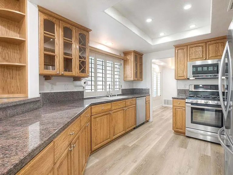 1043 Cordoba Way — Photo 8