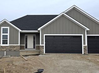 4539 145th Ter, Basehor, KS 66007