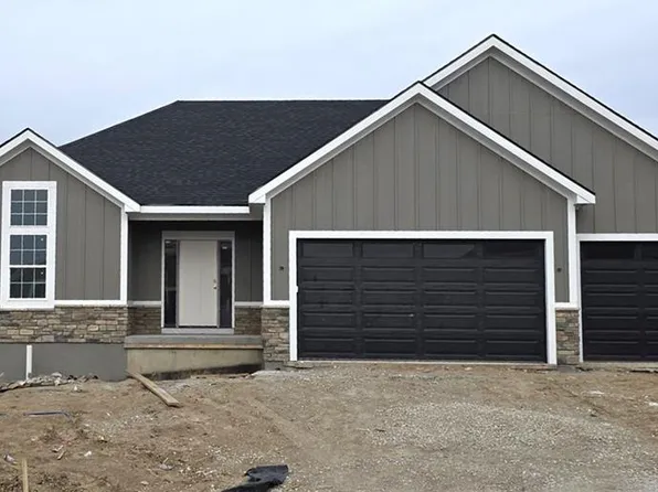 4539 145th Ter, Basehor, KS 66007