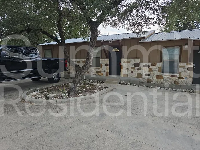2 bed, 2.0 bath, 900 sqft, $1,295 — Photo 1