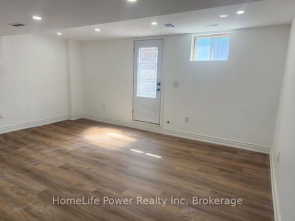 2nd image of 6 Hollyberry Pl #Basement