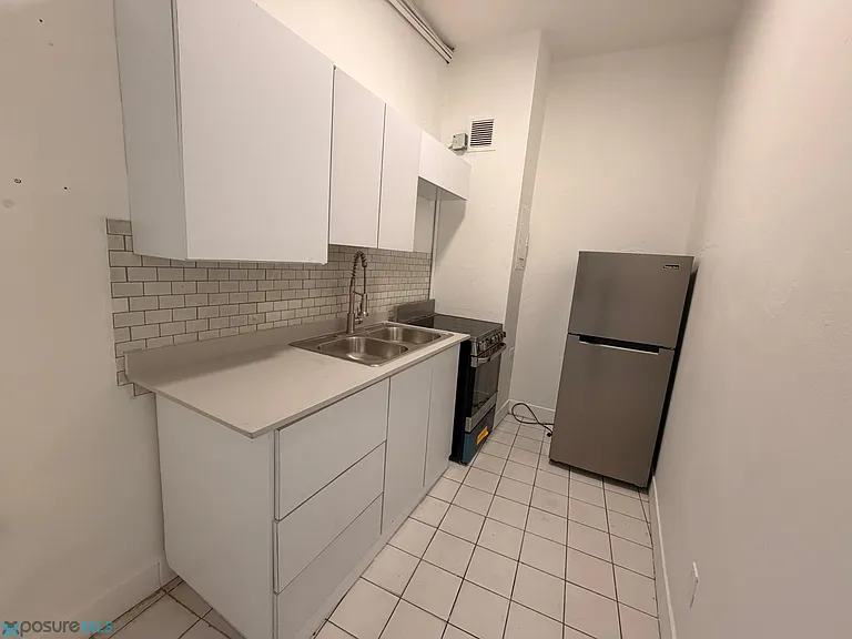 1001 Avenue Ponce De Gln #501 — Photo 7