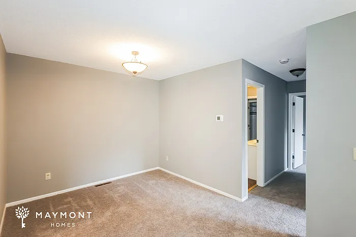 8433 Thomas Ct N — Photo 10