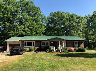 6098 River Rd, Wade, NC 28395