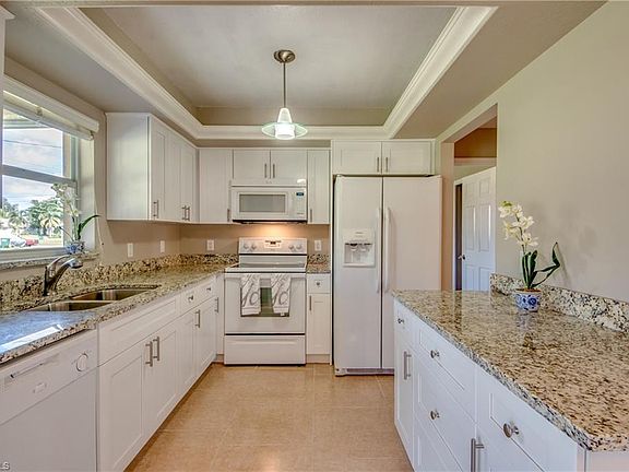 3rd image of 206 SE 1st Pl