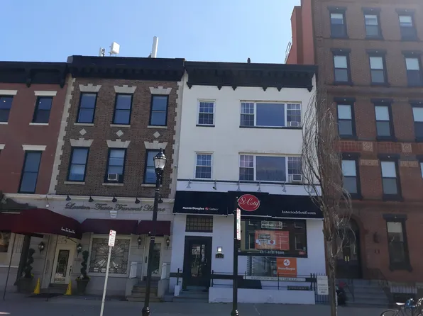 629 Washington Street image 7 of 8