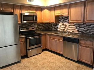 1305 Berwyck Ct, Sicklerville, NJ 08081