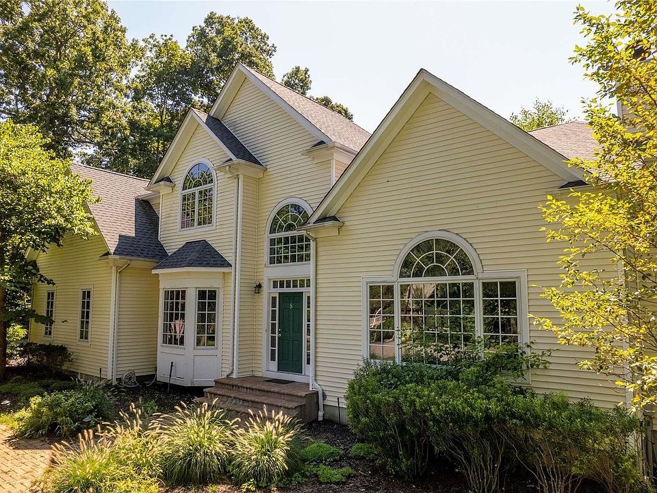 1st image of 8 Griffen Court