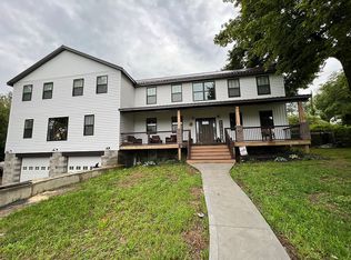 2 Fayette St, Burgettstown, PA 15021