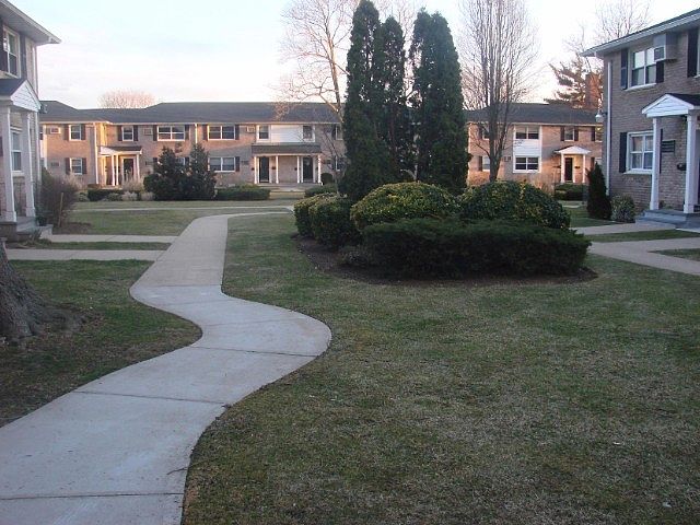 2nd image of 26827 82nd Ave