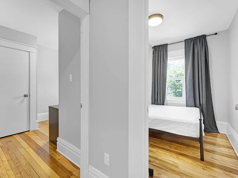 121 Hopewell Ave — Photo 58