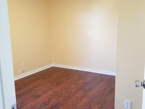 4th image of 6038 Ironworks Ct