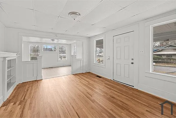 617 7th St W — Photo 11