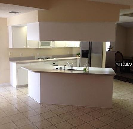 5th image of 2606 Summitview Dr