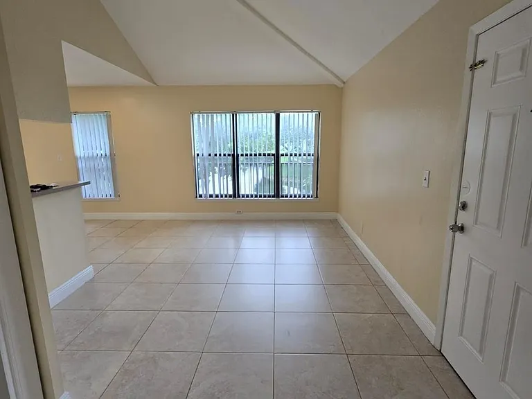 8775 NW 39th St #8775 — Photo 3