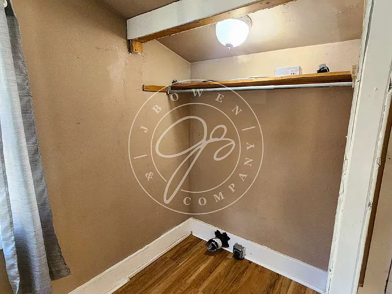 537 Maumee Ave — Photo 11