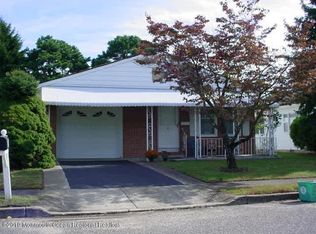 28 Lumsden St, Toms River, NJ 08757
