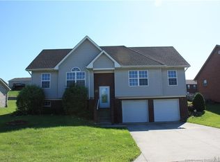 2808 Rolling Creek Dr, Jeffersonville, IN 47130