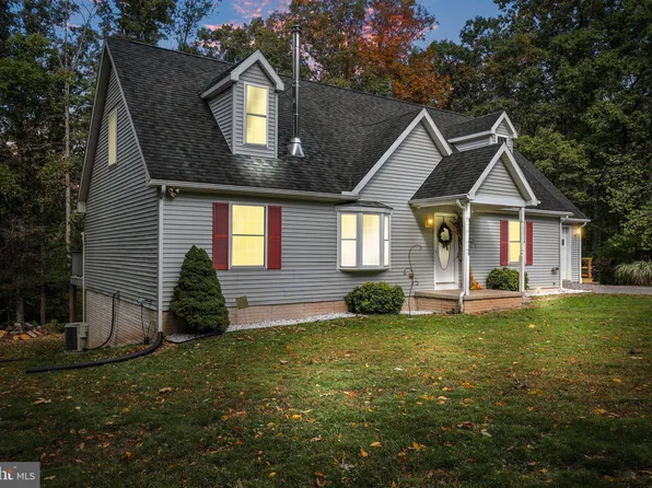 156 Chestnut Oak Ln, Hedgesville, WV 25427