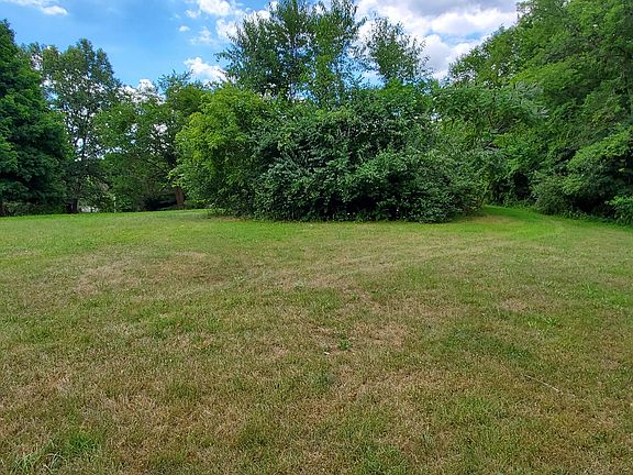 2nd image of 1655 Leigh Ave